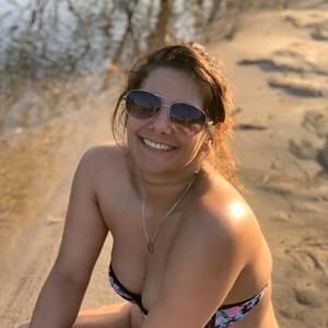 Meet your Posher, Courtney